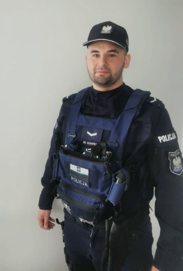 Policjant Z G Ry W Czasie Wolnym Od S U By Rozpozna Poszukiwanego I