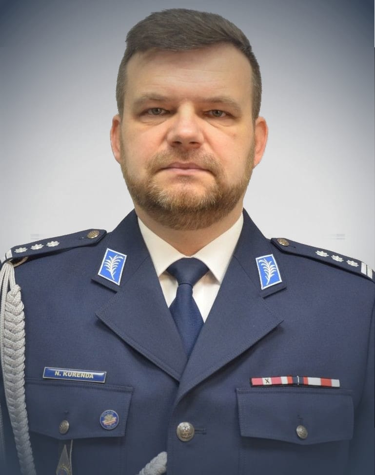 Zdjęcie przedstawiające Zastępcę Komendanta Wojewódzkiego Policji we Wrocławiu inspektora Norberta Kurendę