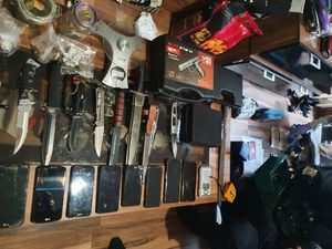 Zabezpieczone telefony i broń