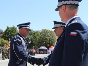 karda kierownicza i policjanci podczas obchodów święta policji 2022