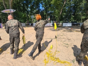 Ćwiczenia nad zalewem z udziałem służb oraz wojsk WOT