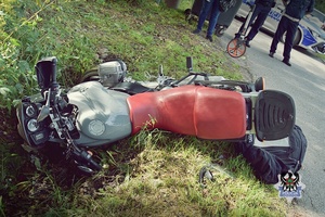 wypadek z udziałem motocyklisty