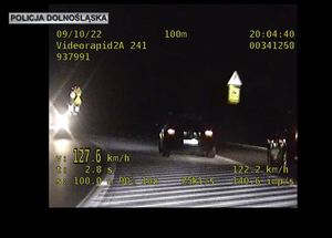 zarejestrowana prędkość przez policyjny radiowóz