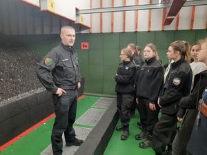 młodzież na wycieczce w Katowicach
