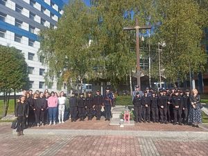 młodzież na wycieczce w Katowicach