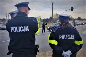 Policjanci podczas akcji &quot;Wszystkich Świętych 2022&quot;