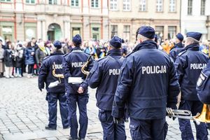 Występ Orkiestry Komendy Wojewódzkiej Policji we Wrocławiu na wrocławskim Rynku.