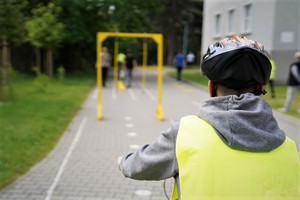 Na zdjęciu dzieci podczas finału turniejów bezpieczeństwa w ruchu drogowym.