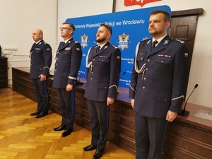 Na zdjęciu Komendant Wojewódzki Policji we Wrocławiu nadinspektor Dariusz Wesołowski wraz z zastępcami