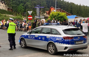 rowerzyści i policjanci