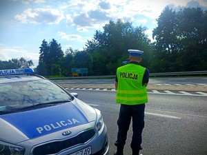 Policjant ruchu drogowego na posterunku