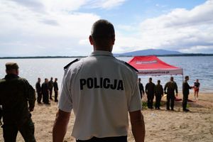 Ćwiczenia i festyn z udziałem policji, wojska i służb ratunkowych