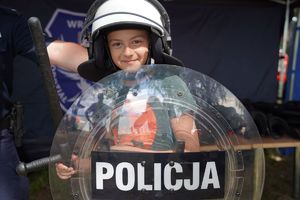 Ćwiczenia i festyn z udziałem policji, wojska i służb ratunkowych