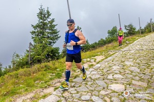 Dolnośląscy policjanci wzięli udział w ultramaratonie górskim 3 x Śnieżka = 1 x Mont Blanc