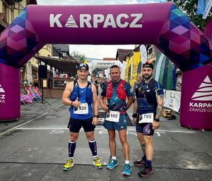 Dolnośląscy policjanci wzięli udział w ultramaratonie górskim 3 x Śnieżka = 1 x Mont Blanc