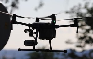 dron policyjny