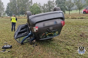 dachujący pojazd