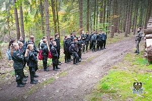 Uczniowie klasy mundurowej z wizytą w placówce Nadleśnictwa Wałbrzych