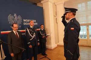 Dolnośląscy policjanci wyróżnieni podczas uroczystości w Urzędzie Wojewódzkim we Wrocławiu