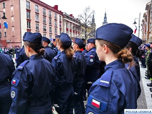 Ślubowanie klas mundurowych na legnickim Rynku