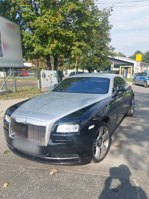 odzyskany rolls-royce - widok z przodu