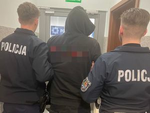 zatrzymany z policjantami