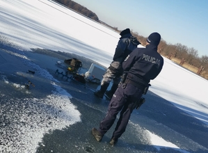 działania policjantów podczas akcji zima