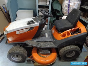 traktor ogrodowy