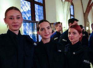 Ślubowanie nowych policjantów garnizonu dolnośląskiego