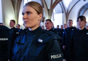 Ślubowanie nowych policjantów garnizonu dolnośląskiego