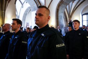 Ślubowanie nowych policjantów garnizonu dolnośląskiego