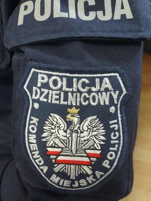Dzielnicowi z Legnicy odzyskali skradzioną kamerę – szybka reakcja, nowoczesna technologia i dobra współpraca