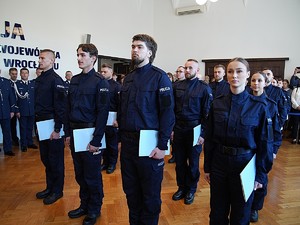 Ślubowanie nowo przyjętych policjantów