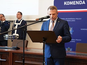 Ślubowanie nowo przyjętych policjantów
