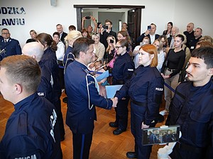 Ślubowanie nowo przyjętych policjantów