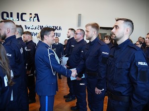 Ślubowanie nowo przyjętych policjantów