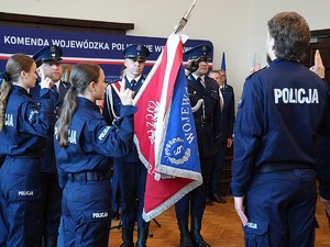 Ślubowanie nowo przyjętych policjantów