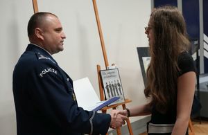 wręczenie nagród w konkursie plastycznym