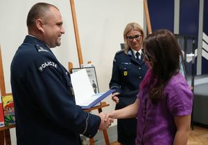 wręczenie nagród w konkursie plastycznym