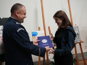 wręczenie nagród w konkursie plastycznym
