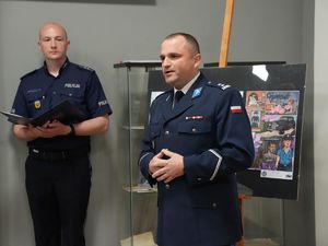 wręczenie nagród w konkursie plastycznym