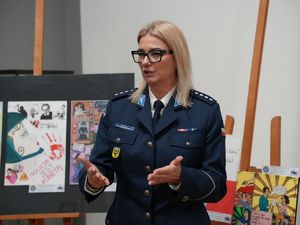 wręczenie nagród w konkursie plastycznym