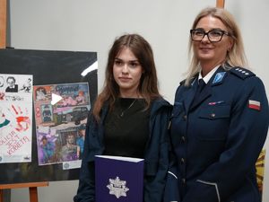 wręczenie nagród w konkursie plastycznym