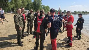 żołnierze i ratownicy wodni omawiają zadania do wykonania