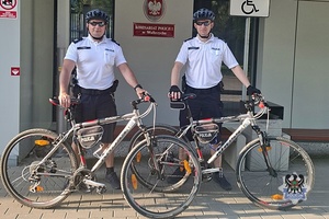 policjanci w patrolu rowerowym