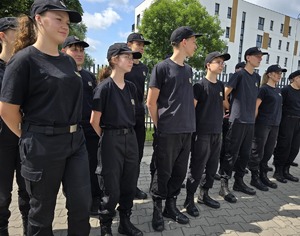 Wizyta uczniów u legnickich policjantów