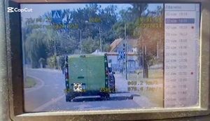auto podczas manewru
