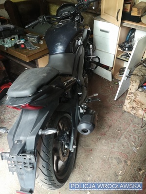 W pomieszczeniu gospodarczym ujawniony skradziony motocykl