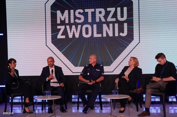 MISTRZU ZWOLNIJ