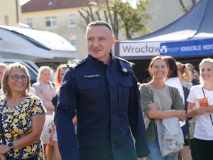 Festyn oraz bieg kobiet na 100 lecie kobiet w policji